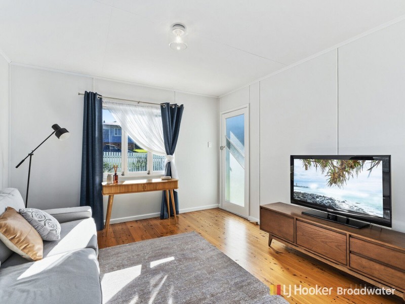 6 Horder Avenue, Labrador QLD 4215