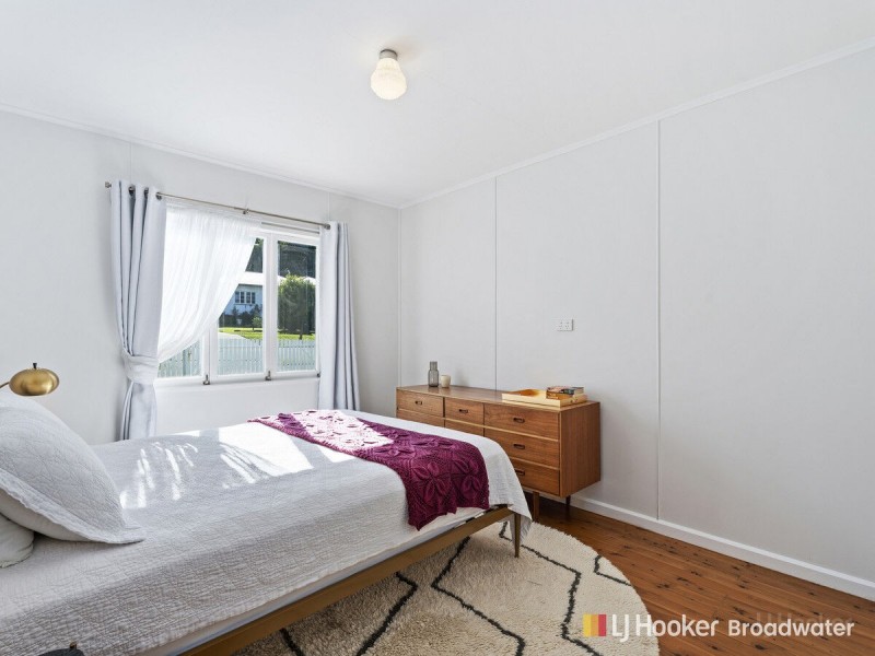 6 Horder Avenue, Labrador QLD 4215