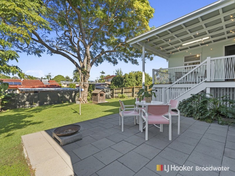 6 Horder Avenue, Labrador QLD 4215