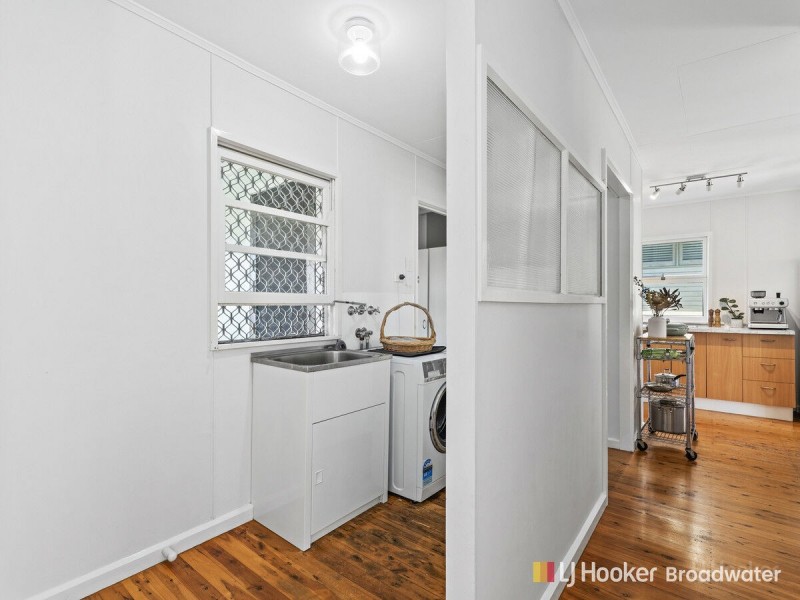 6 Horder Avenue, Labrador QLD 4215