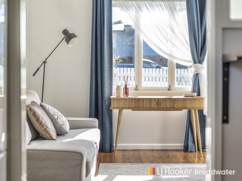 6 Horder Avenue, Labrador QLD 4215