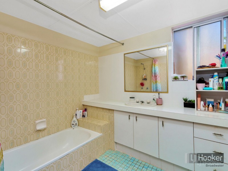 2/500 Marine Parade, Biggera Waters QLD 4216