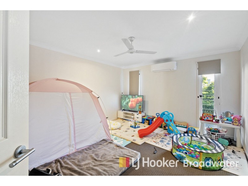 4/127 Pohlman Street, Southport QLD 4215
