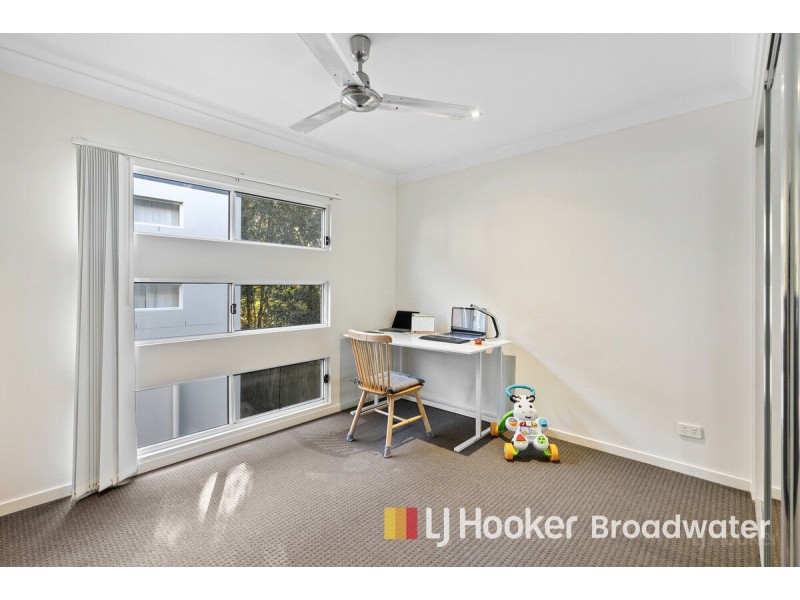 4/127 Pohlman Street, Southport QLD 4215