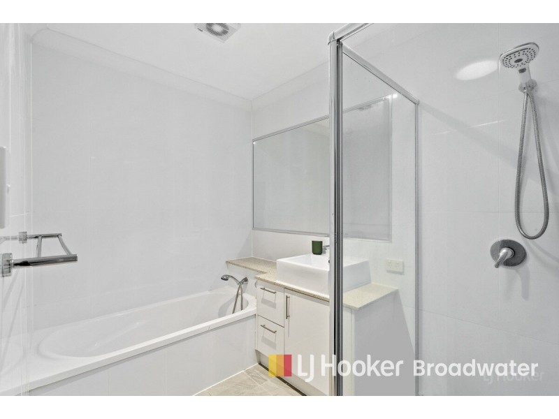 4/127 Pohlman Street, Southport QLD 4215