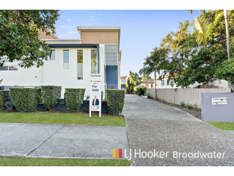 4/127 Pohlman Street, Southport QLD 4215
