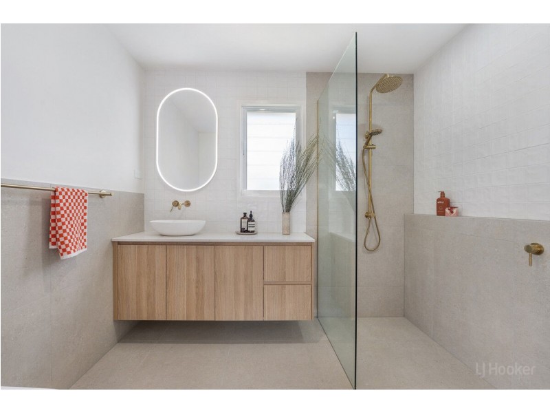 1/41 Billington Street, Labrador QLD 4215