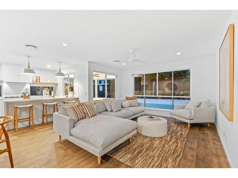 1/8 Teresa Lane, Labrador QLD 4215