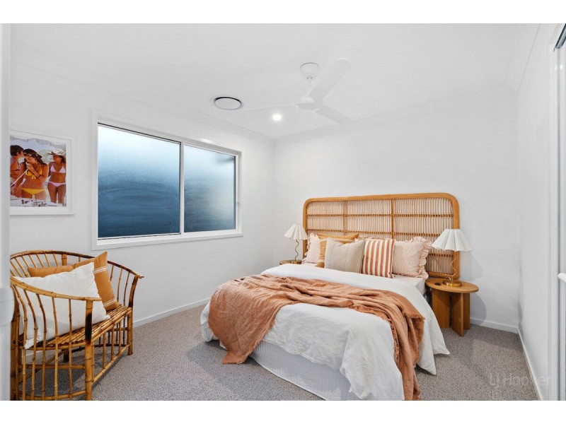 1/6 Teresa Lane, Labrador QLD 4215