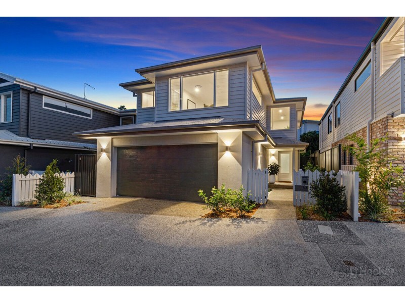 2/4 Teresa Lane, Labrador QLD 4215