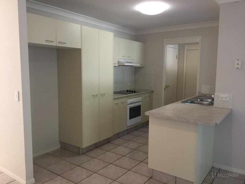 10 Kolonia Street, Pacific Pines QLD 4211