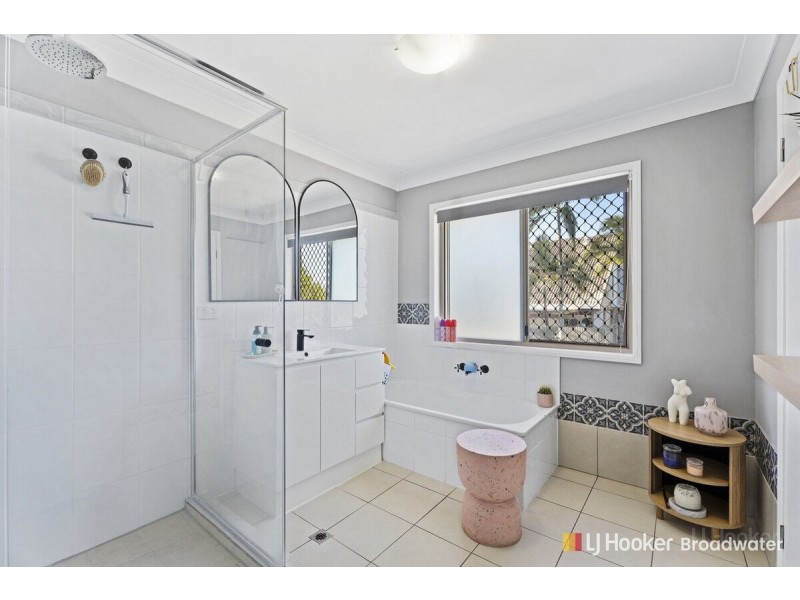 214/641 Pine Ridge Road, Biggera Waters QLD 4216