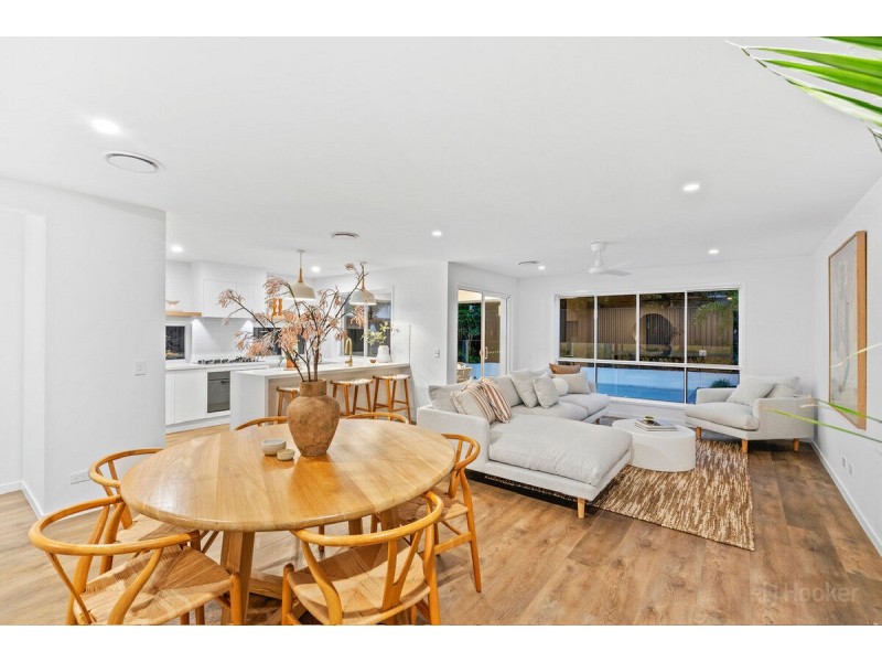 2/8 Teresa Lane, Labrador QLD 4215