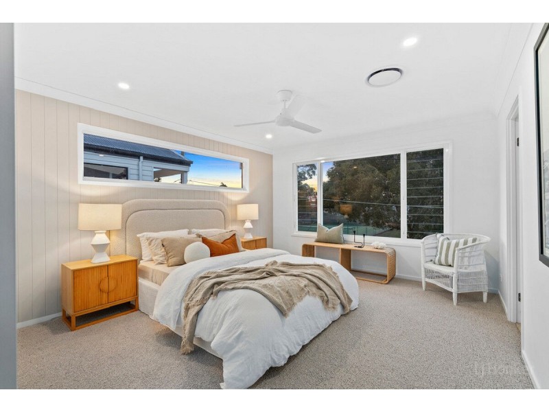 2/8 Teresa Lane, Labrador QLD 4215