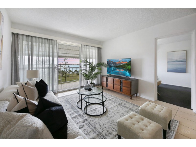 27/224 Marine Parade, Labrador QLD 4215