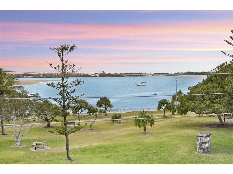 27/224 Marine Parade, Labrador QLD 4215