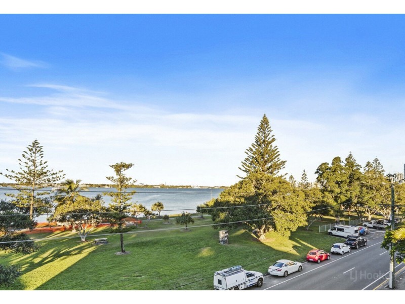 27/224 Marine Parade, Labrador QLD 4215