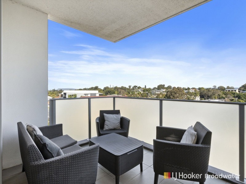 504/17 Bath Street, Labrador QLD 4215