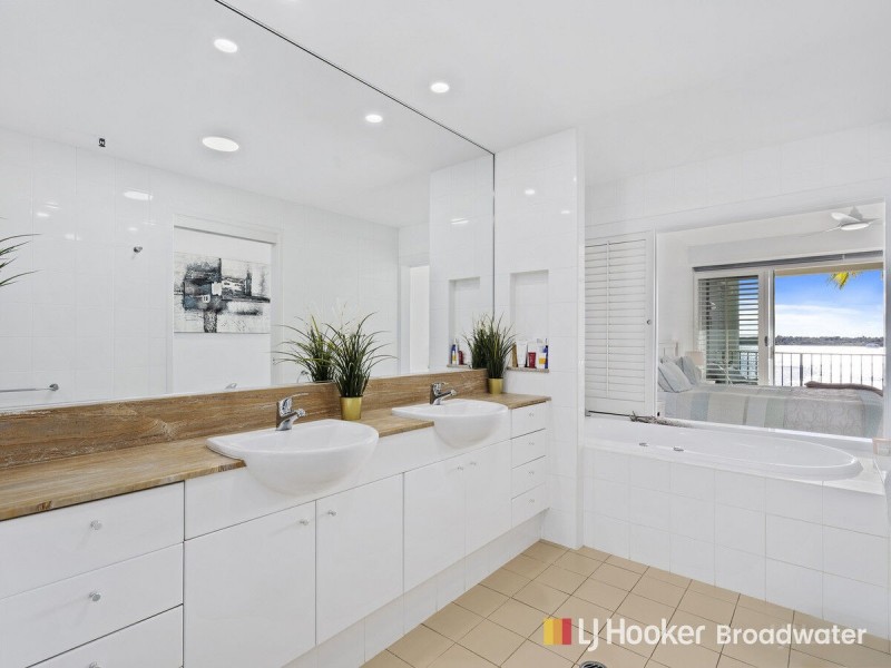 127/326 Marine Parade, Labrador QLD 4215