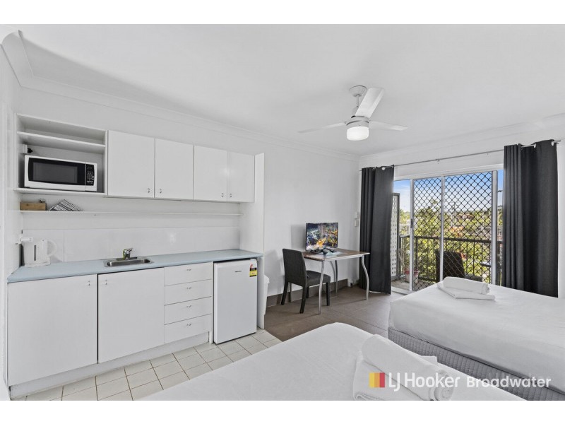 28/125 Frank Street, Labrador QLD 4215