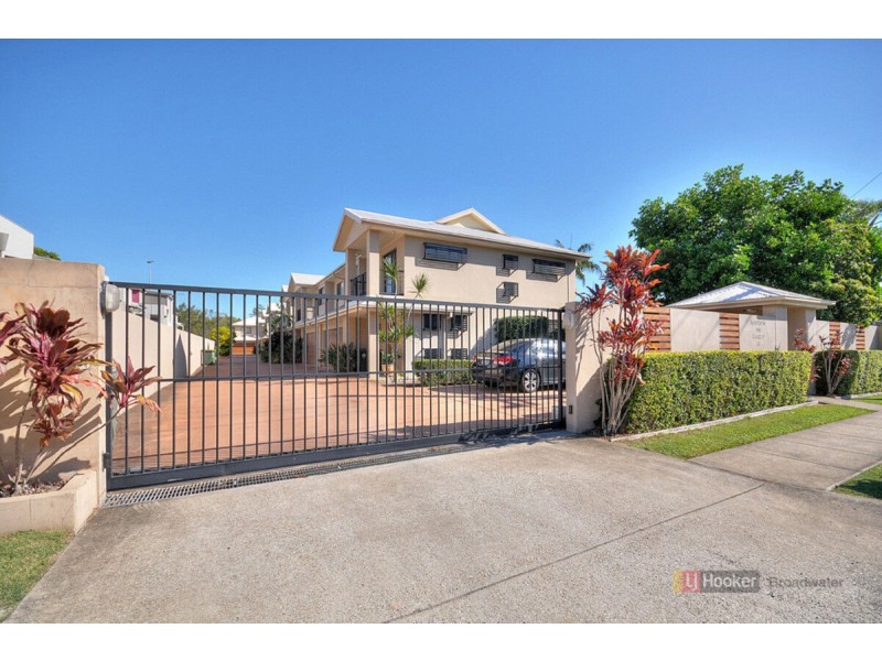 2/33 Harley Street, Labrador QLD 4215