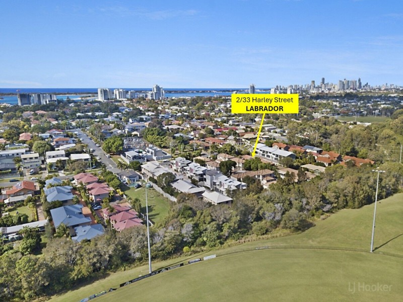 2/33 Harley Street, Labrador QLD 4215