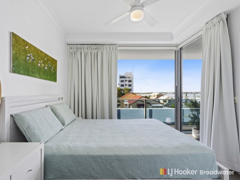 305/20 Labrador Street, Labrador QLD 4215