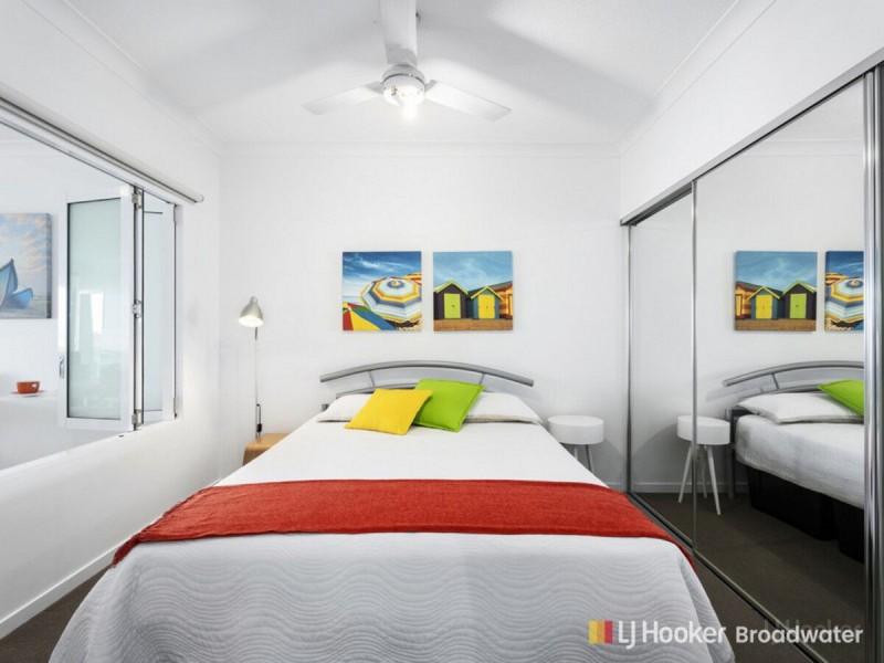 305/20 Labrador Street, Labrador QLD 4215