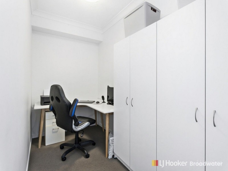 305/20 Labrador Street, Labrador QLD 4215