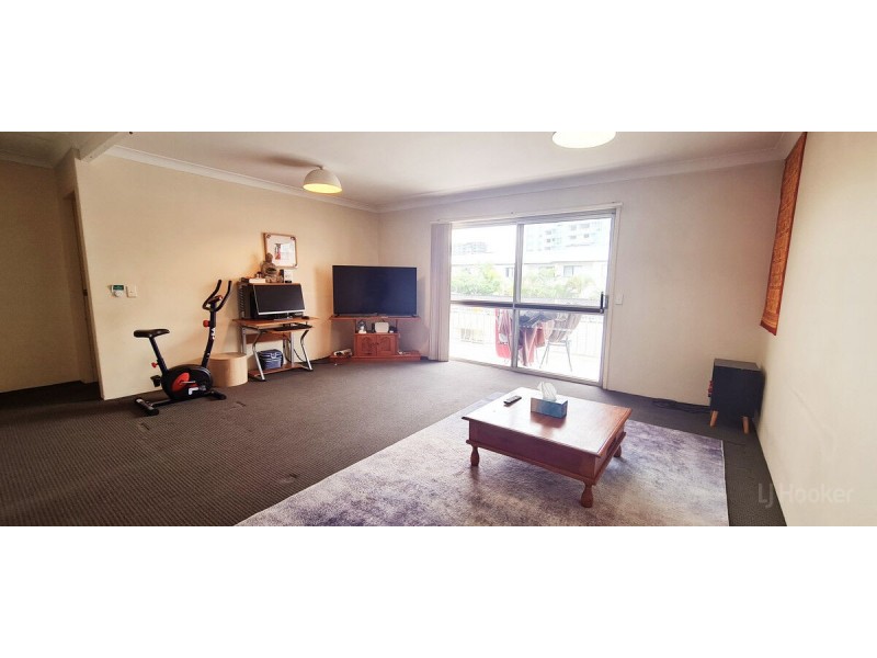 7/30 Labrador Street, Labrador QLD 4215