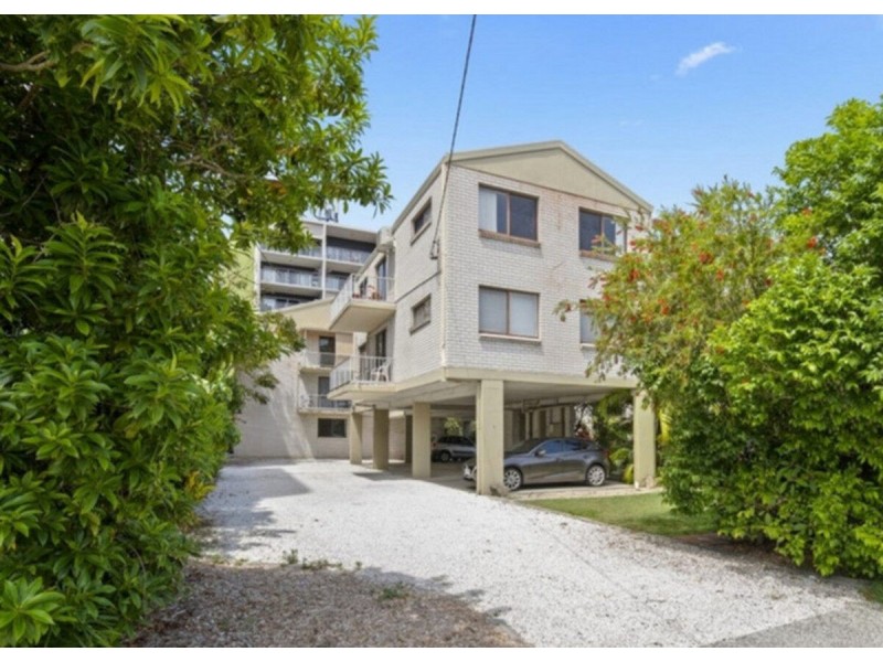 4/8 Baker Avenue, Labrador QLD 4215