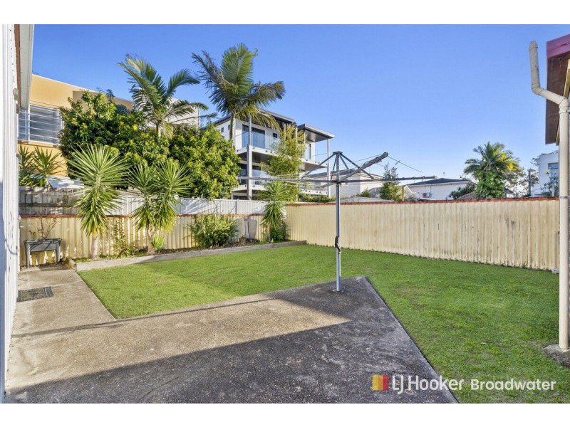 30 Teal Avenue, Paradise Point QLD 4216