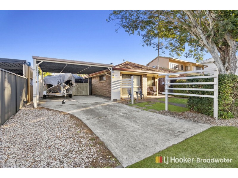 30 Teal Avenue, Paradise Point QLD 4216