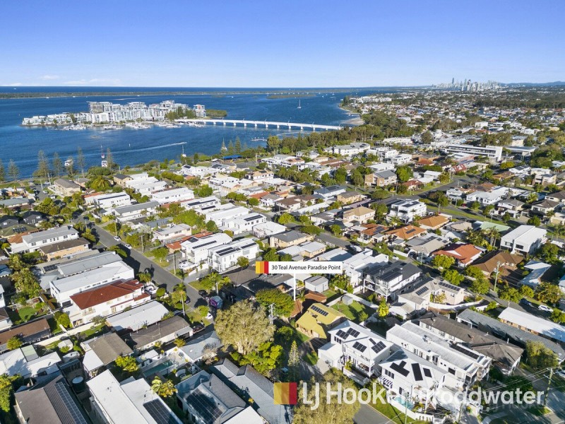 30 Teal Avenue, Paradise Point QLD 4216