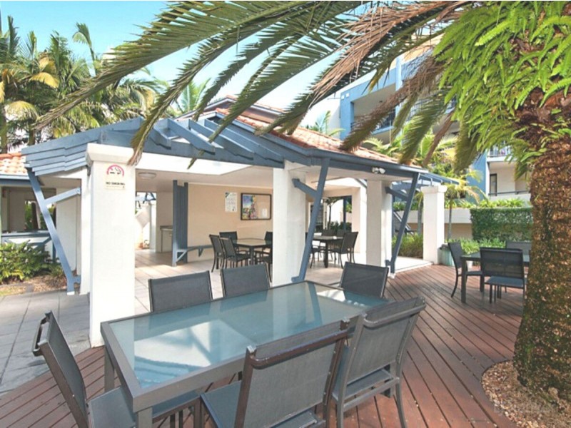 102/392-398 Marine Parade, Labrador QLD 4215