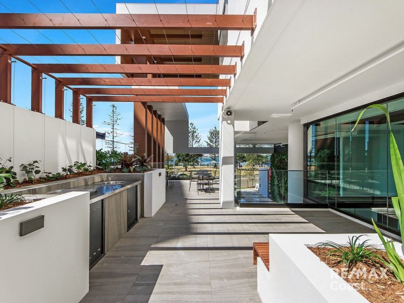 1001/372 Marine Parade, Labrador QLD 4215
