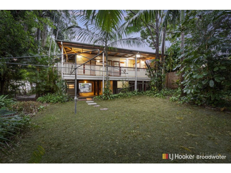 42 Billington Street, Labrador QLD 4215