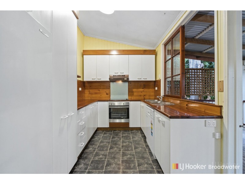 42 Billington Street, Labrador QLD 4215