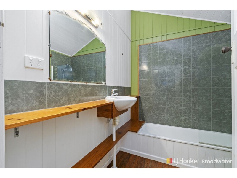 42 Billington Street, Labrador QLD 4215