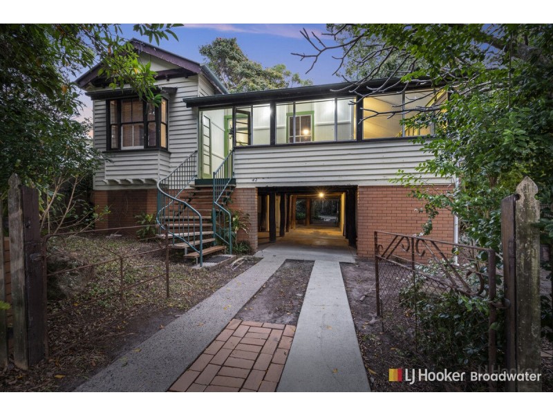 42 Billington Street, Labrador QLD 4215
