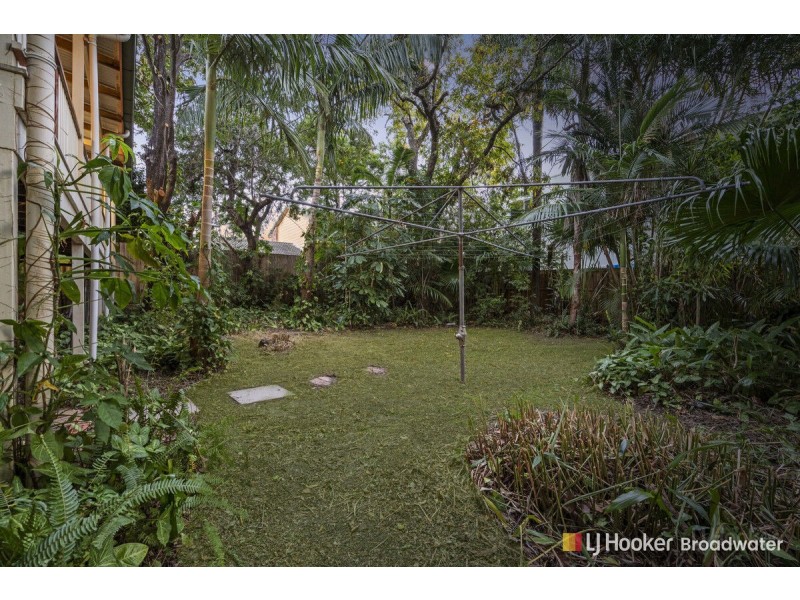 42 Billington Street, Labrador QLD 4215