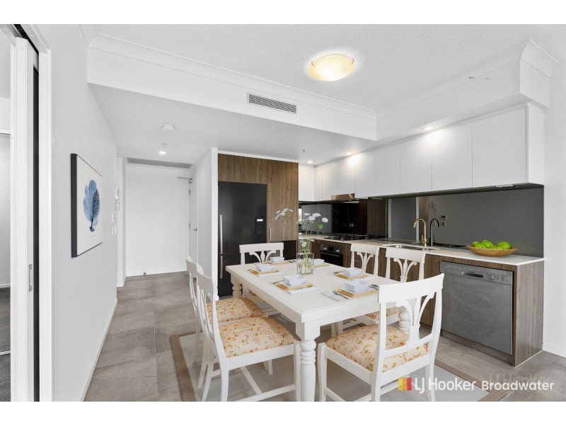 704/372 Marine Parade, Labrador QLD 4215