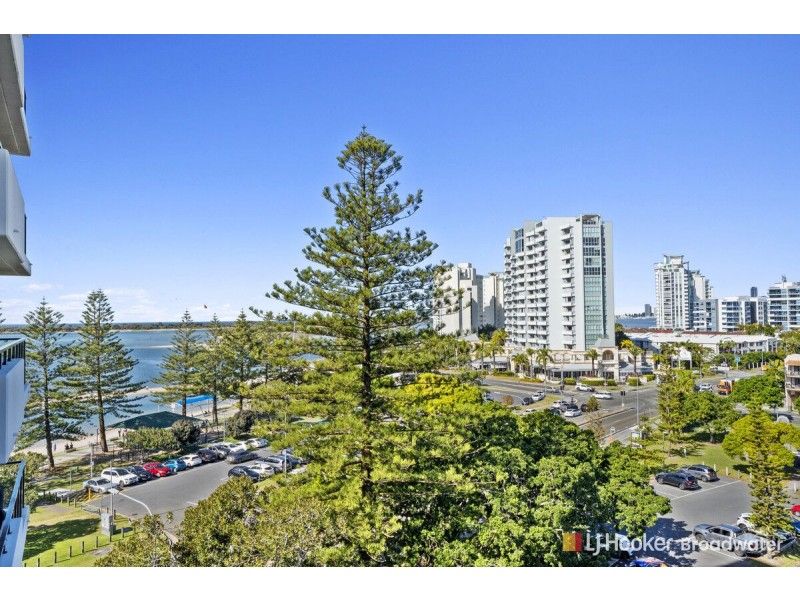 704/372 Marine Parade, Labrador QLD 4215