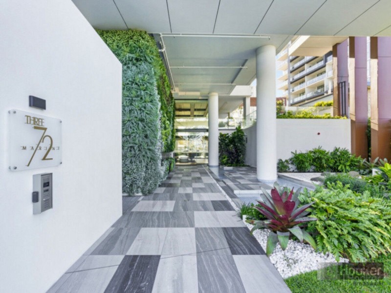 704/372 Marine Parade, Labrador QLD 4215