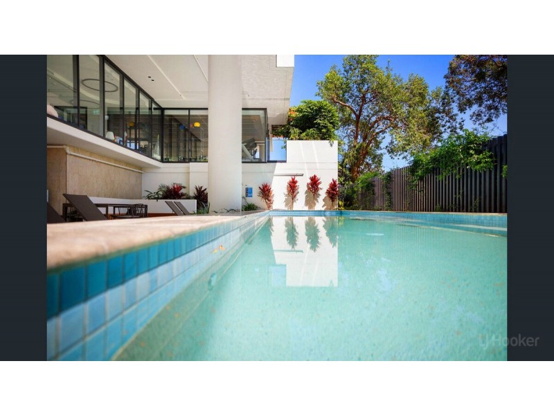 704/372 Marine Parade, Labrador QLD 4215