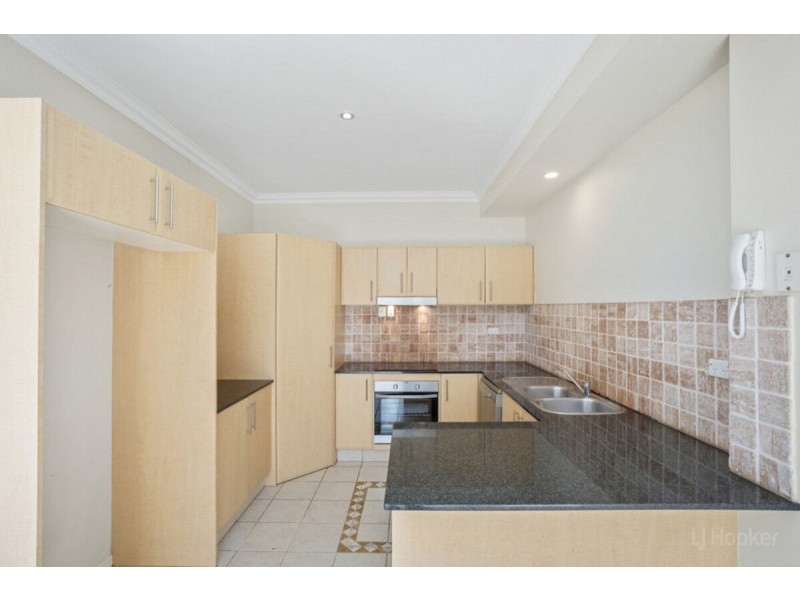 9/395 Pine Ridge Road, Runaway Bay QLD 4216