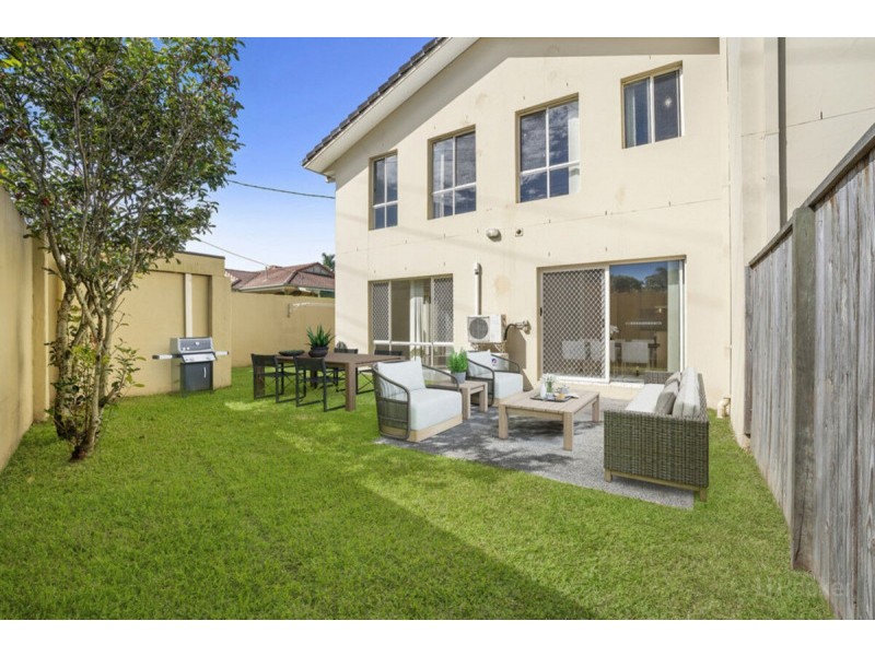 9/395 Pine Ridge Road, Runaway Bay QLD 4216