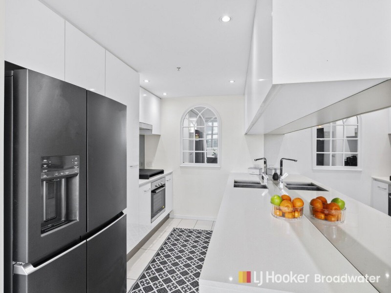 716/19 Imperial Parade, Labrador QLD 4215