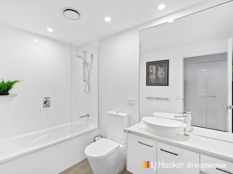 716/19 Imperial Parade, Labrador QLD 4215