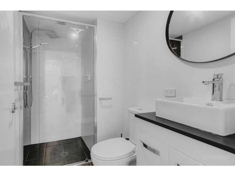 5/18 Parker Street, Labrador QLD 4215